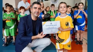 Kartal Belediyesi Yaz Spor Okulu 2. Dönem Mezunlarını Verdi