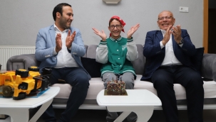 Kartal Belediyesi'nden Engelli Vatandaşlara Doğum Günü Sürprizi