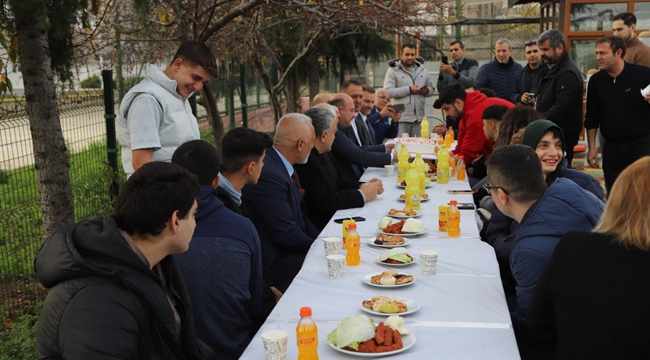 Kartal Belediyesi'nden Koruma Altındaki Çocuklara Doğum Günü Sürprizi 