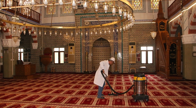 Kartal'da Ramazan Ayı Öncesi İbadethanelerde Temizliği 