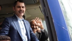 Kurum ve Karakaya, Kartal'da Vatandaşları Selamladı