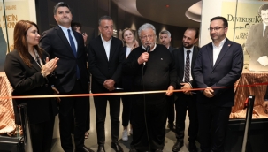 Onursal Adıgüzel, Devekuşu Kabere Müzesi'nin Açılışını Gerçekleştirdi