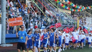 Sarıyer Belediyesi'nin 15. Yaz Spor Okulları Törenle Açıldı