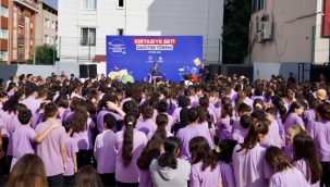 İBB'nin, 40 Bir Öğrenciye Kırtasiye Seti Dağıtımı Başladı