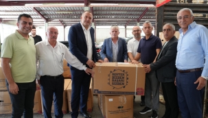 Kartal Belediyesi ve İBB'den Amatör Kulüplere Spor Malzemesi Desteği