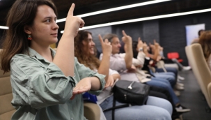 İBB İşaret Dili Uzmanları Yetiştirecek