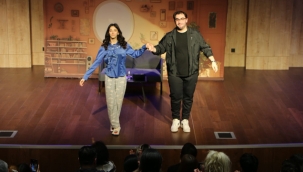 'Benimle Çıkar Mısın?' Adlı Tiyatro Oyunu Kartal'da Sahnelendi