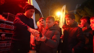 Kartal Belediyesi'nden Kadir Gecesi Dolayısıyla Vatandaşlara Lokma İkramı