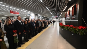 Tüm Yurtta Saatler Onu Gösterdi