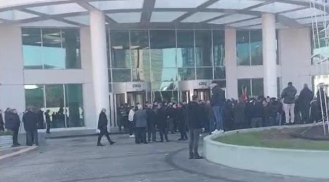 Pazarcılardan, Sarıyer Belediyesi Önünde Protesto Eylemi