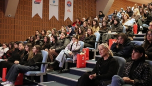 Maltepeli genç Kızlara Bağımlılık Semineri ve Hijyen Eğitimi