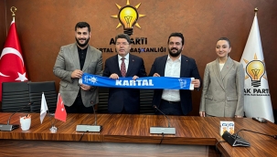 Adalet Bakanı Yılmaz Tunç, Ak Parti Kartal İlçe Başkanlığı'nı ziyaret etti.