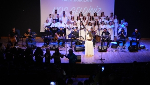 Kartal Belediyesi Etnik Müzik Korosu'ndan Muhteşem Performans 