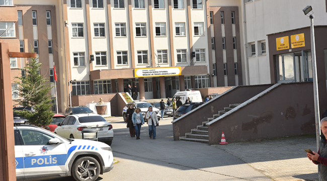 Çekmeköy'de Okulda Dehşet: Bir Öğrenci, İki Öğretmen ve Bir Arkadaşını Bıçakladı