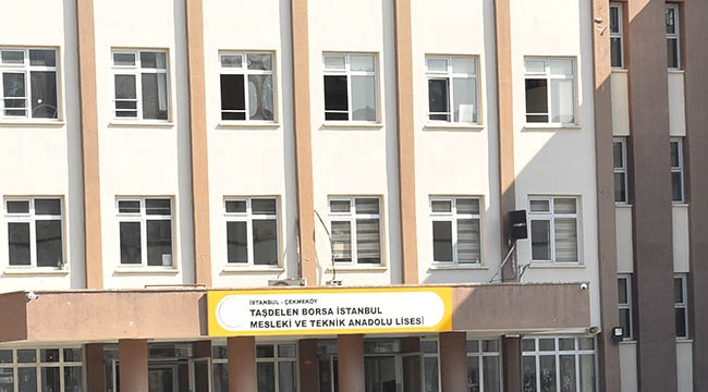 Çekmeköyde Okulda Dehşet: Öğrenci, İki Öğretmen ve Bir Arkadaşını Bıçakladı