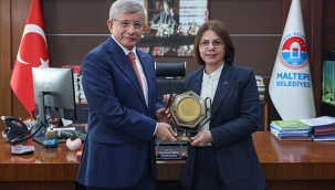 Davutoğlu'ndan Esin Köymen'e Ziyaret