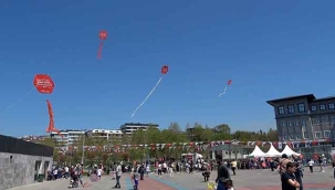 Gökyüzünde Renk Cümbüşü