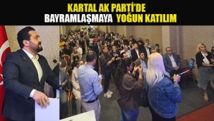 Kartal Ak Parti'de Bayramlaşmaya Yoğun Katılım