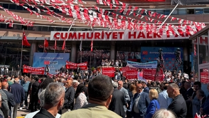 Kılıçdaroğlu Genel Merkez'de Halkla Bayramlaşıyor