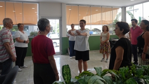 Bağlarbaşı Emekli Dayanışma Evi'nde Tiyatro Heyecanı