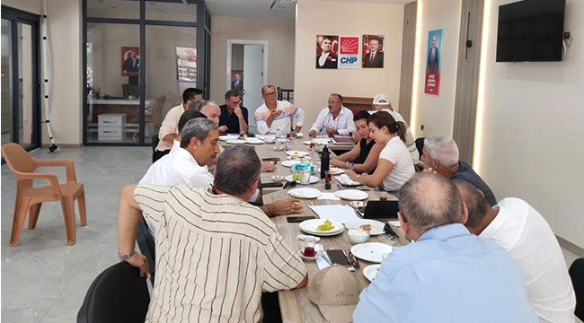 CHP Kuşadası İlçe Örgütü'nde Yeni Dönem Görev Dağılımı Gerçekleştirildi